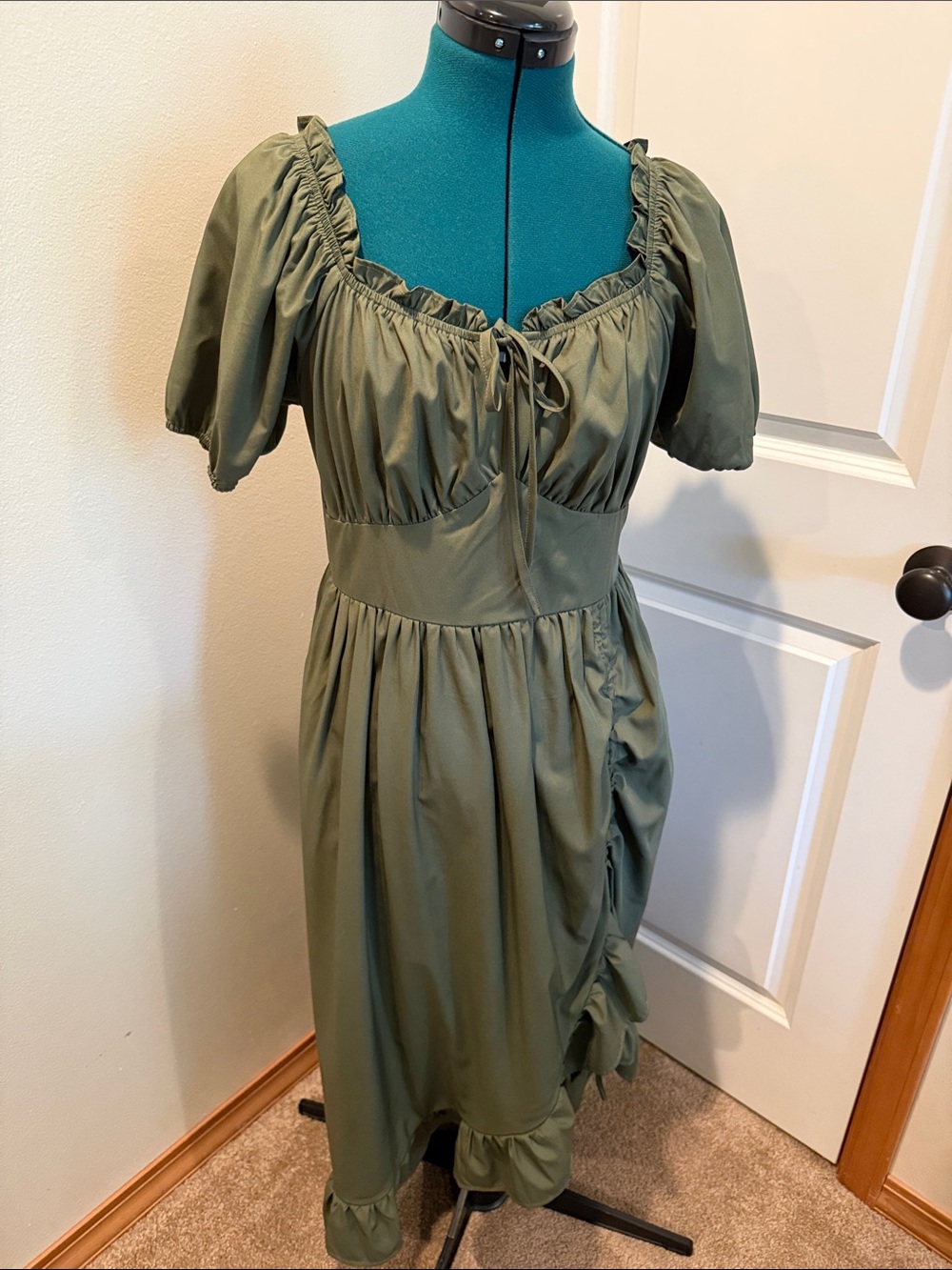 Scarlet darkness Olive Green Peasant Dress with Floral Corset medium - Picture 7 of 9